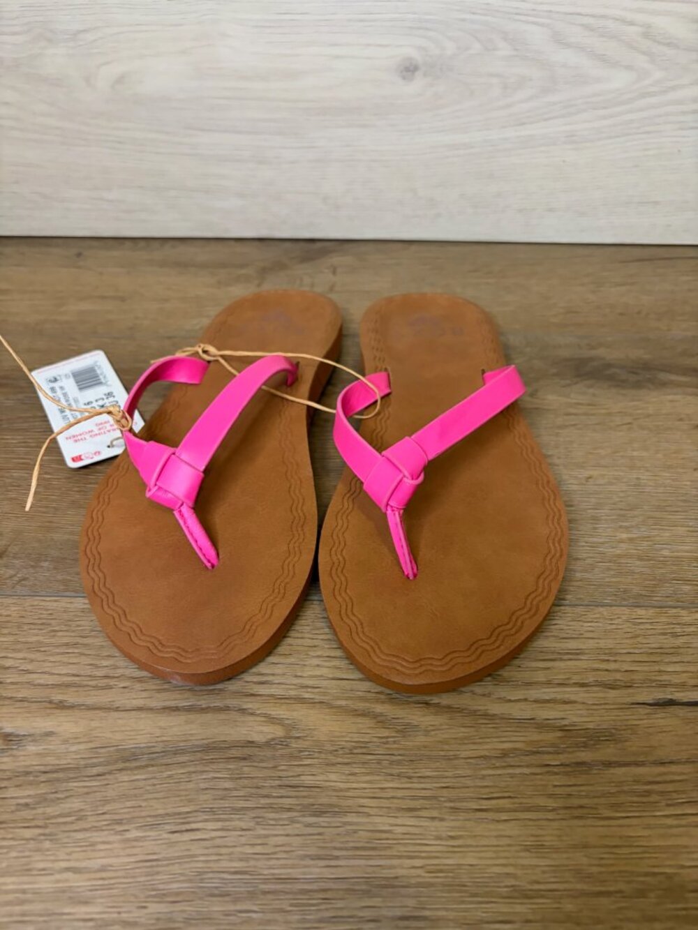 Roxy Luv Me Knot Women’s Flip Flop Sandals Platform Casual Size 6 NWT